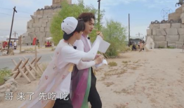 娱乐圈吃瓜何洛洛,揭秘吃瓜背后的真相